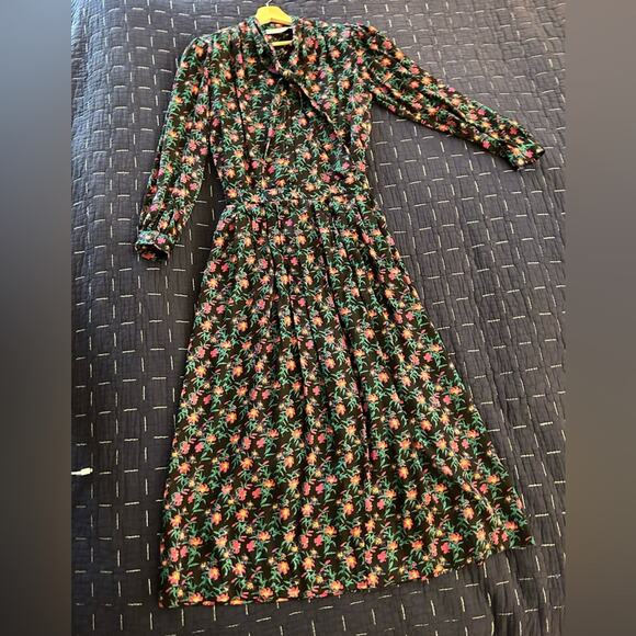 J. Christopher Black Floral Tie Neck Blouse/Pleated Skirt Set - Picture 1 of 13